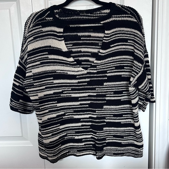 Eileen Fisher Black and White Top- XS - Picture 2 of 6
